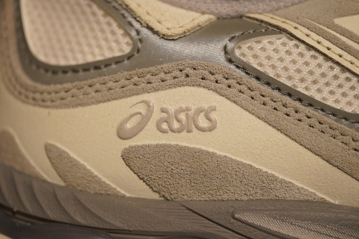 ASICS GEL-NYC OYSTER GREY ヒールサイド