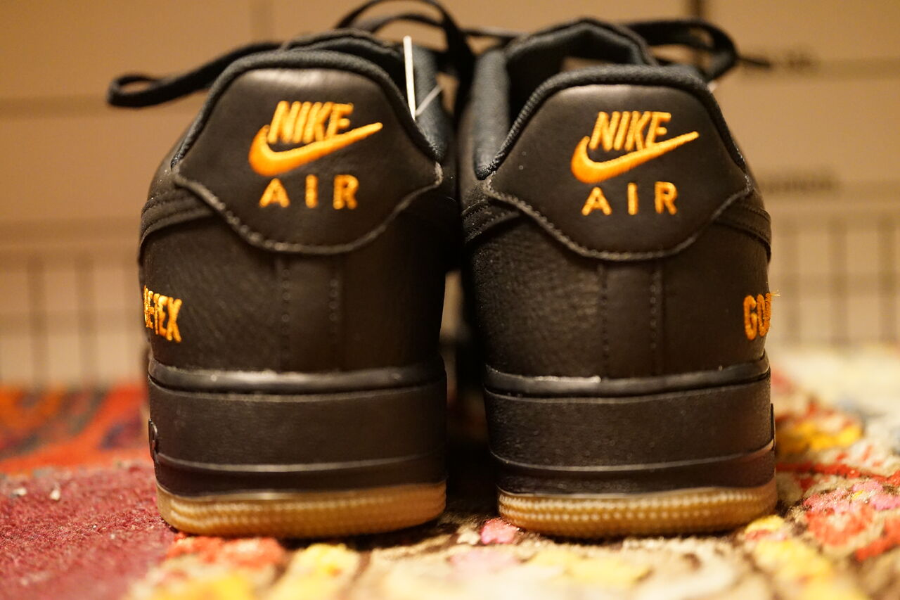 【NIKE】防水テクノロジーAir Force 1 Low GORE-TEX Waterproof NIKE AIR FORCE 1 LOW GORE-TEX BLACK : ああ、好きに走ればいい
