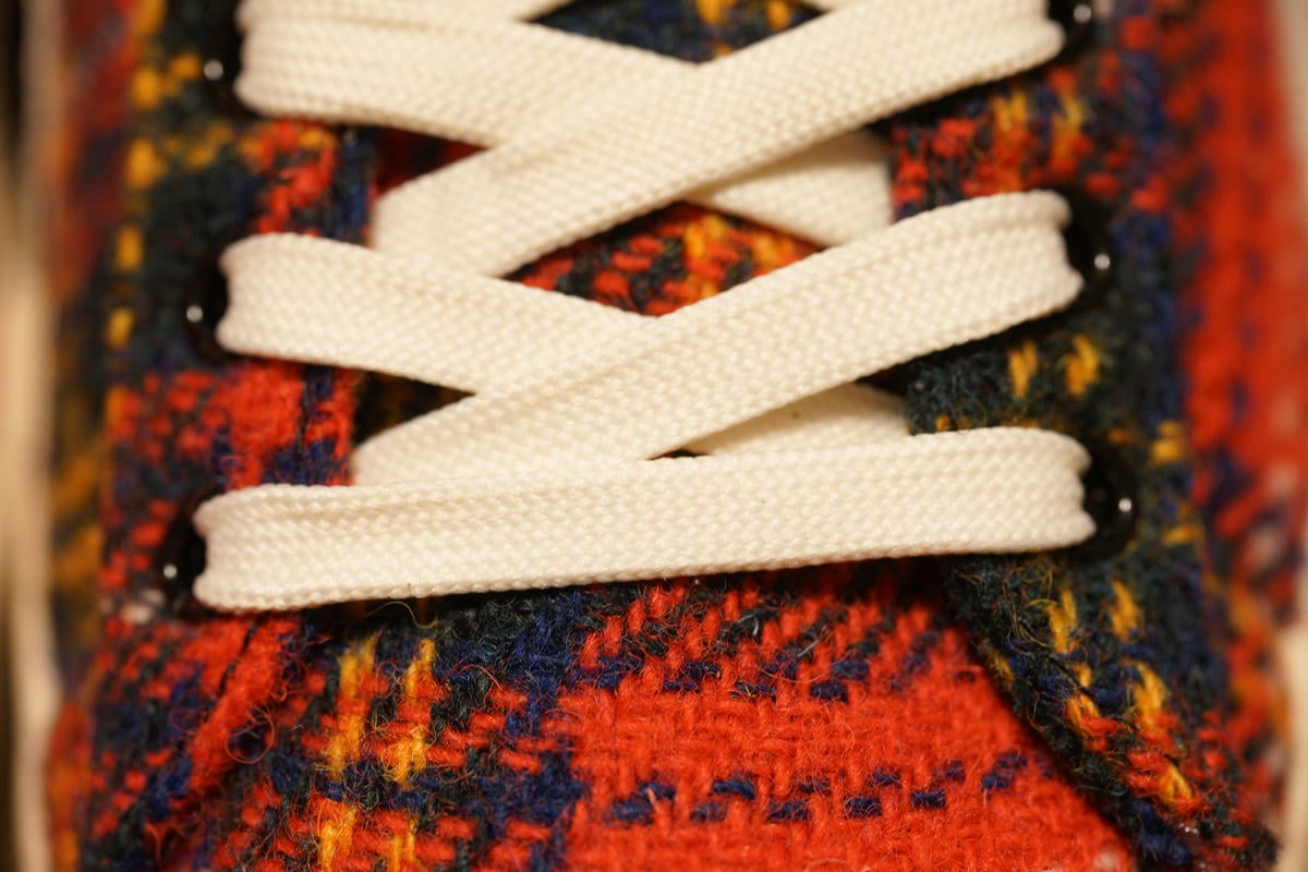 シューレースはしっかりめのコットン