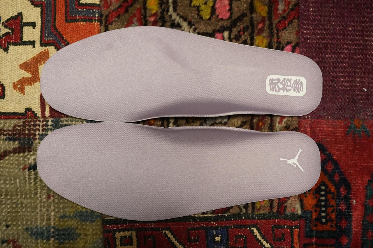 AIR JORDAN11 RETRO SUKAJAN インソール表面