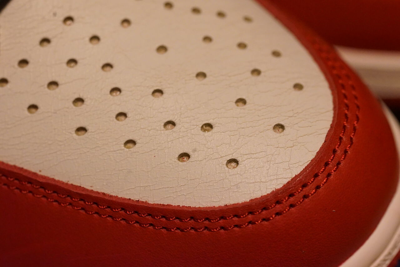 NIKE AIR JORDAN 1 HIGH OG CHICAGO LOST AND FOUND : ああ