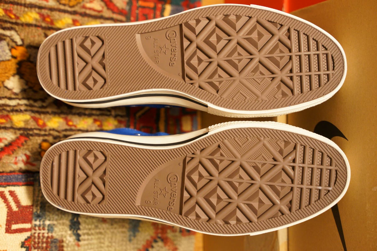 オールスターレガシーのアウトソールを確認。ここインラインモデルと共通のお馴染みのパターン