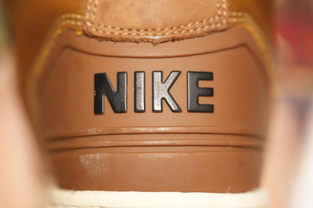 NIKE AIR FORCE2 ESCAPE ヒールパーツ拡大