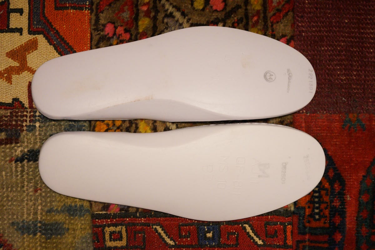 インソール裏側。特に何もない普通の仕様