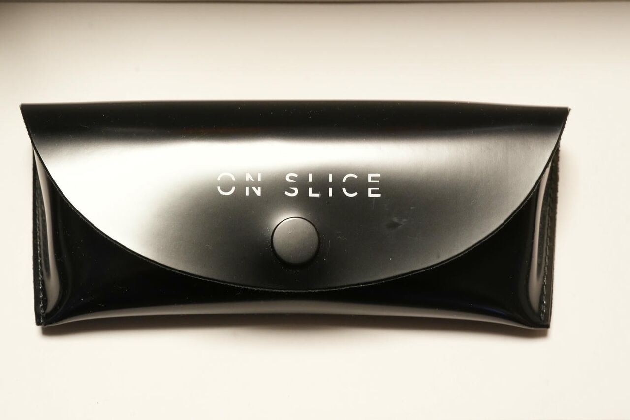 ON SLICE 眼鏡ケース