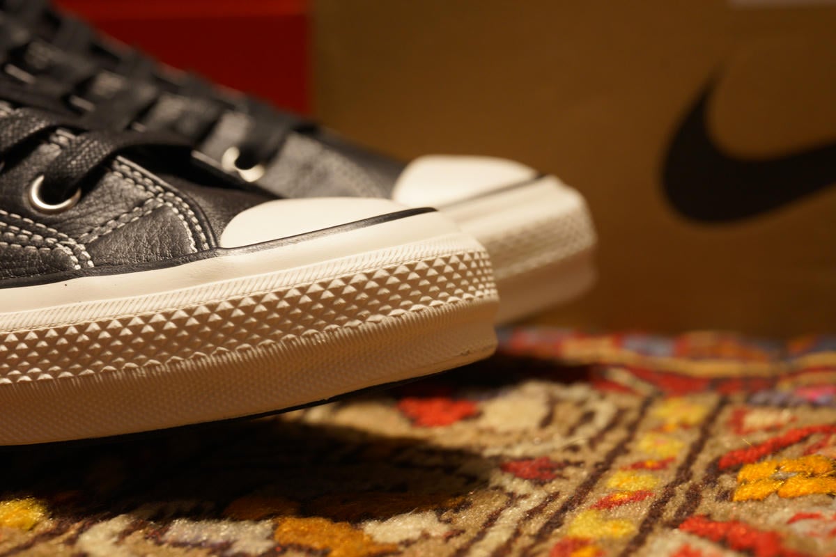 右サイドからトゥ部分を見た図