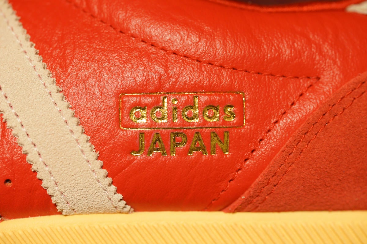 JAPAN W IG4507ゴールドのサイドロゴ