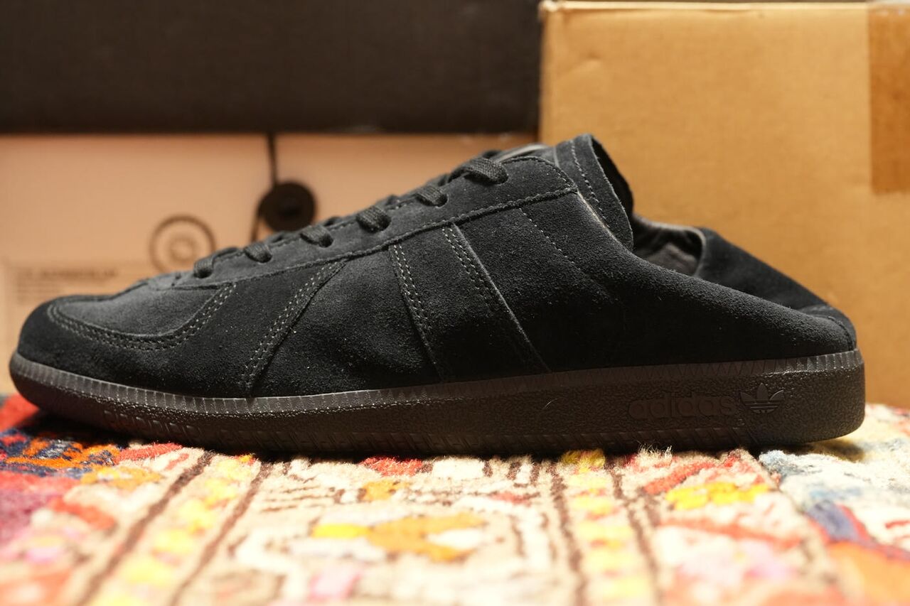 UNITED ARROWS & SONS × ADIDAS ORIGINALS BW ARMY DECON BLACK LA4345 左サイド 折り畳んだ状態