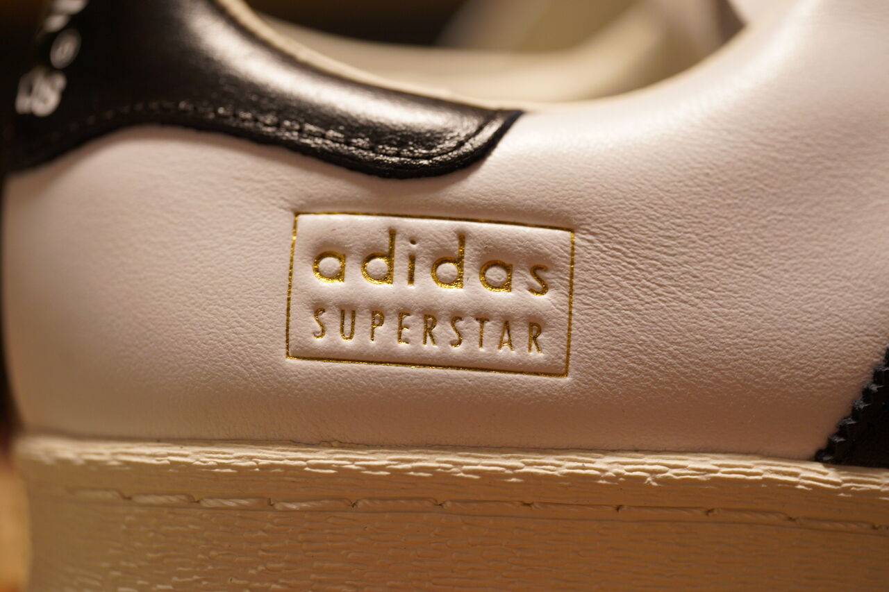 ADIDAS ORIGINALS SUPERSTAR LUX JS EXCLUSIVE : ああ、好きに ADIDAS ORIGINALS SUPERSTAR LUX JS EXCLUSIVE : ああ、好きに