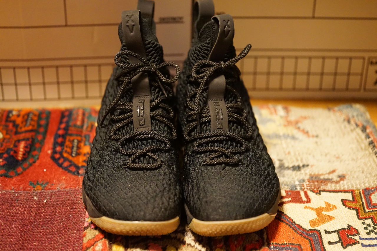 Nike LeBron 15 カモフラージュ シューズ Nike LeBron 15 Youth Basketball Sneakers Gray Metallic Gold