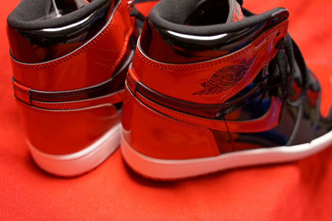 NIKE AIR JORDAN 1 RETRO HIGH OG BRED PATENT : ああ、好きに走れば 