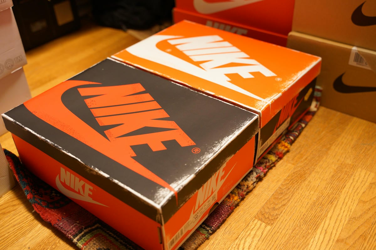 AJ1 HGH UNCとAJ1 HIGH シカゴ ロスト＆ファウンド シューズボックス組合せ1