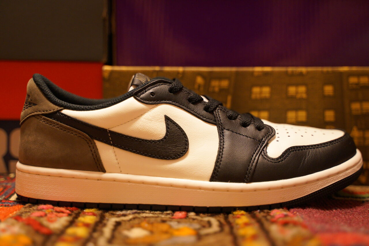NIKE AIR JORDAN 1 RETRO LOW OG DARK MOCHA : ああ、好きに走れ NIKE AIR JORDAN 1 RETRO LOW OG DARK MOCHA : ああ、好きに走れ