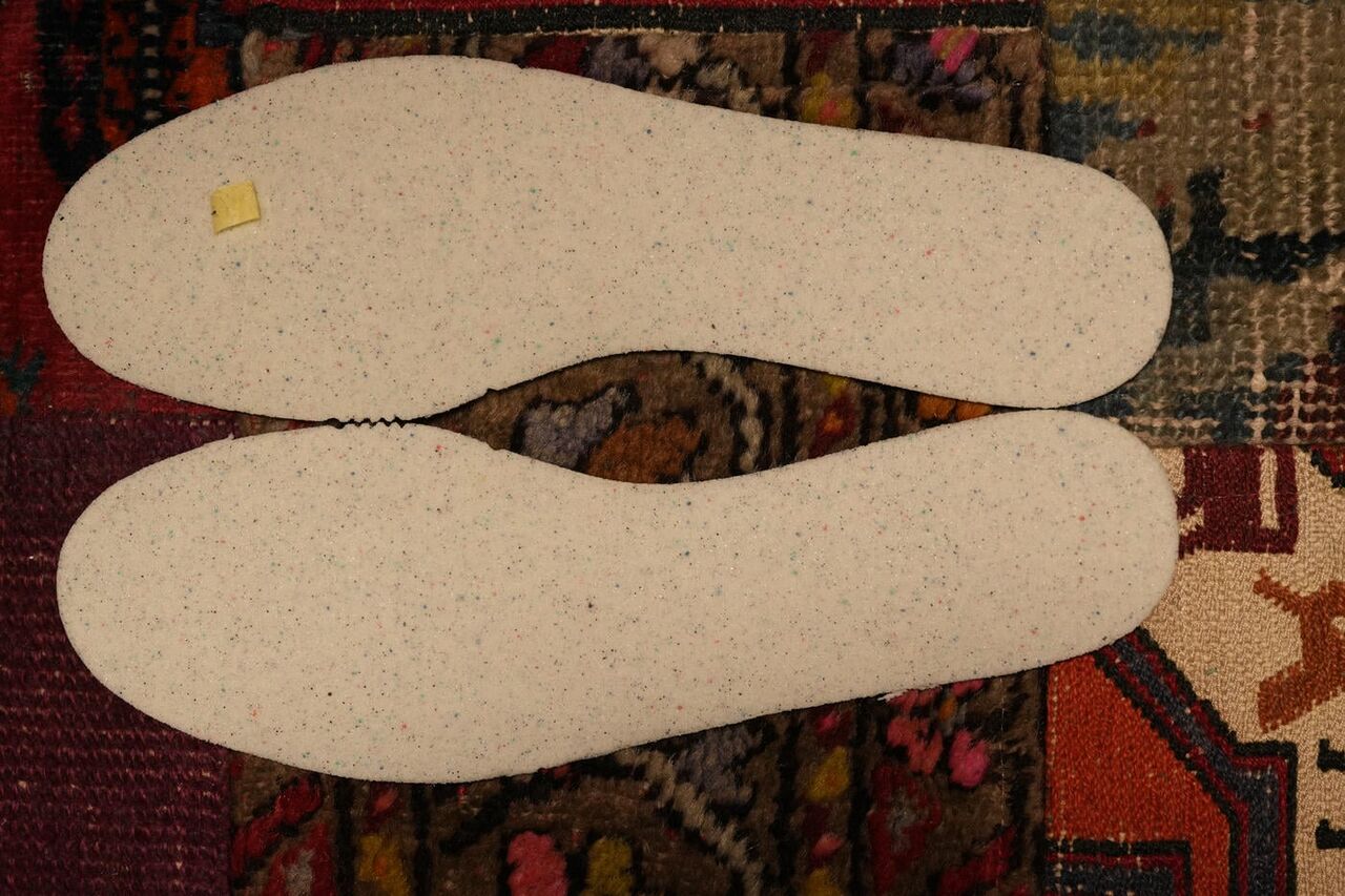 インソールの裏面はインラインのものと変わらず