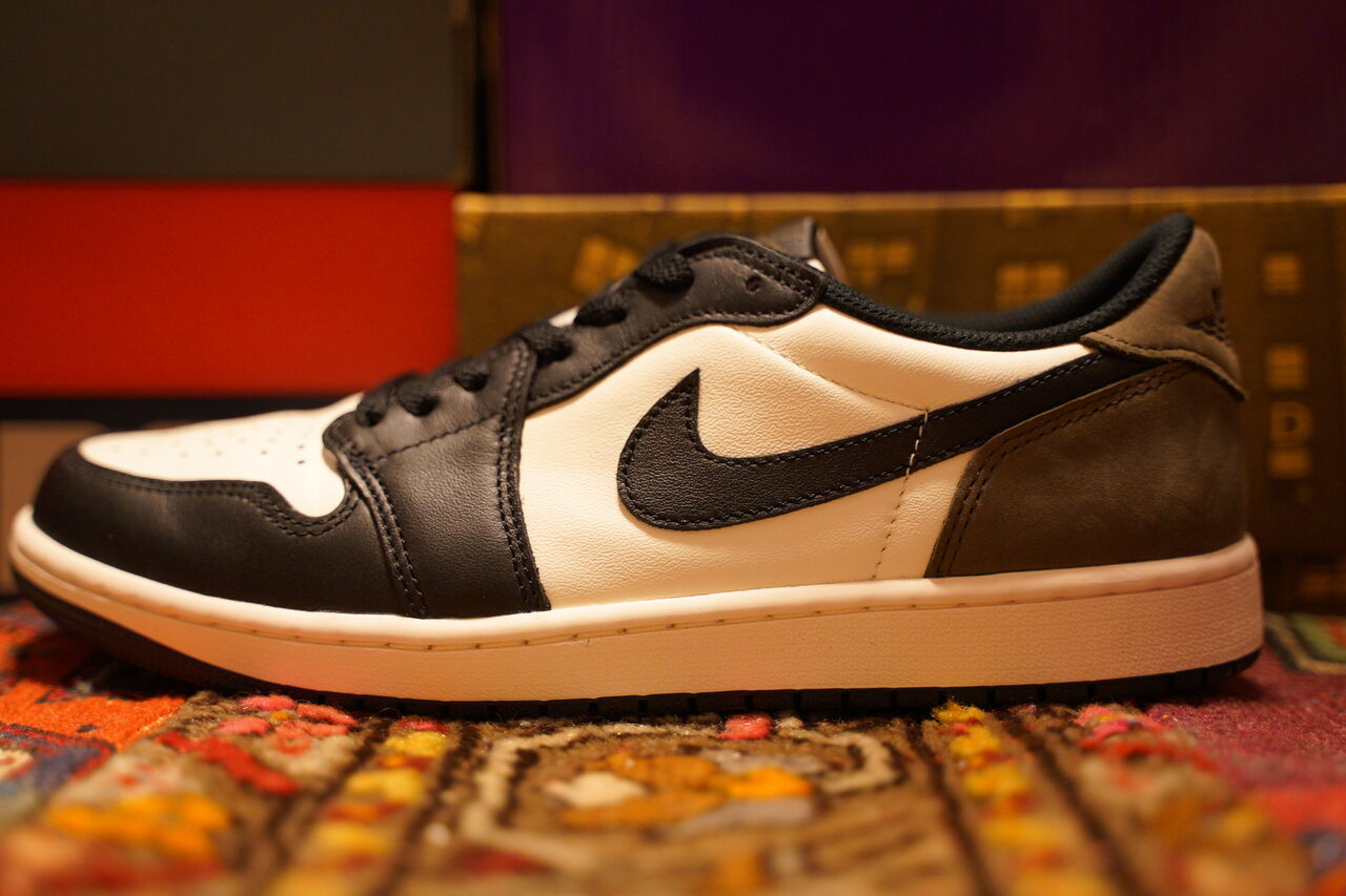 NIKE AIR JORDAN 1 RETRO LOW OG DARK MOCHA : ああ、好きに走れ NIKE AIR JORDAN 1 RETRO LOW OG DARK MOCHA : ああ、好きに走れ