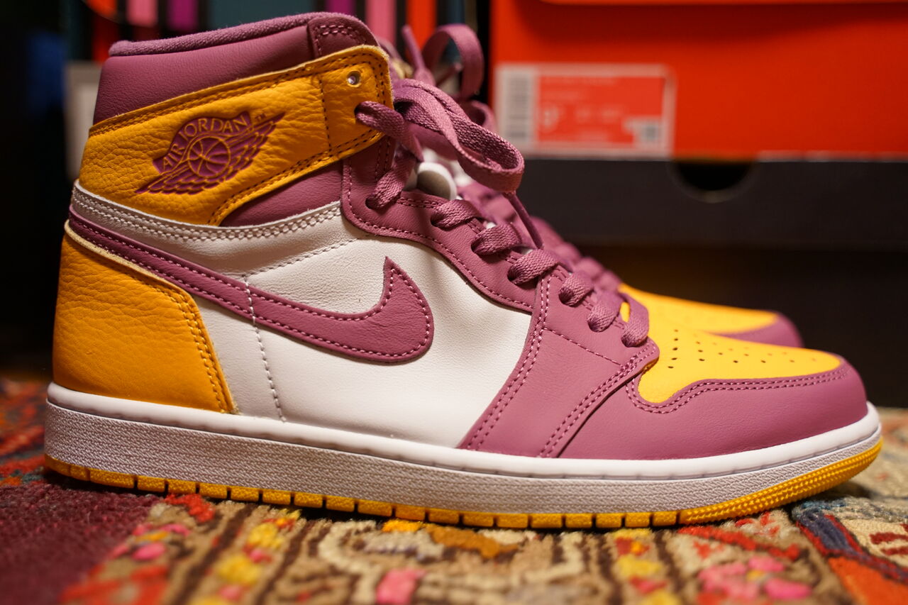 éæç¡æ NIKE AIR JORDAN 1 RETRO HIGH OG UNIVERSITY GOLD AND LIGHT BORDEAUX ã¨ã¢ã¸ã§ã¼ãã³ AJ1 - icaten.gob.mx