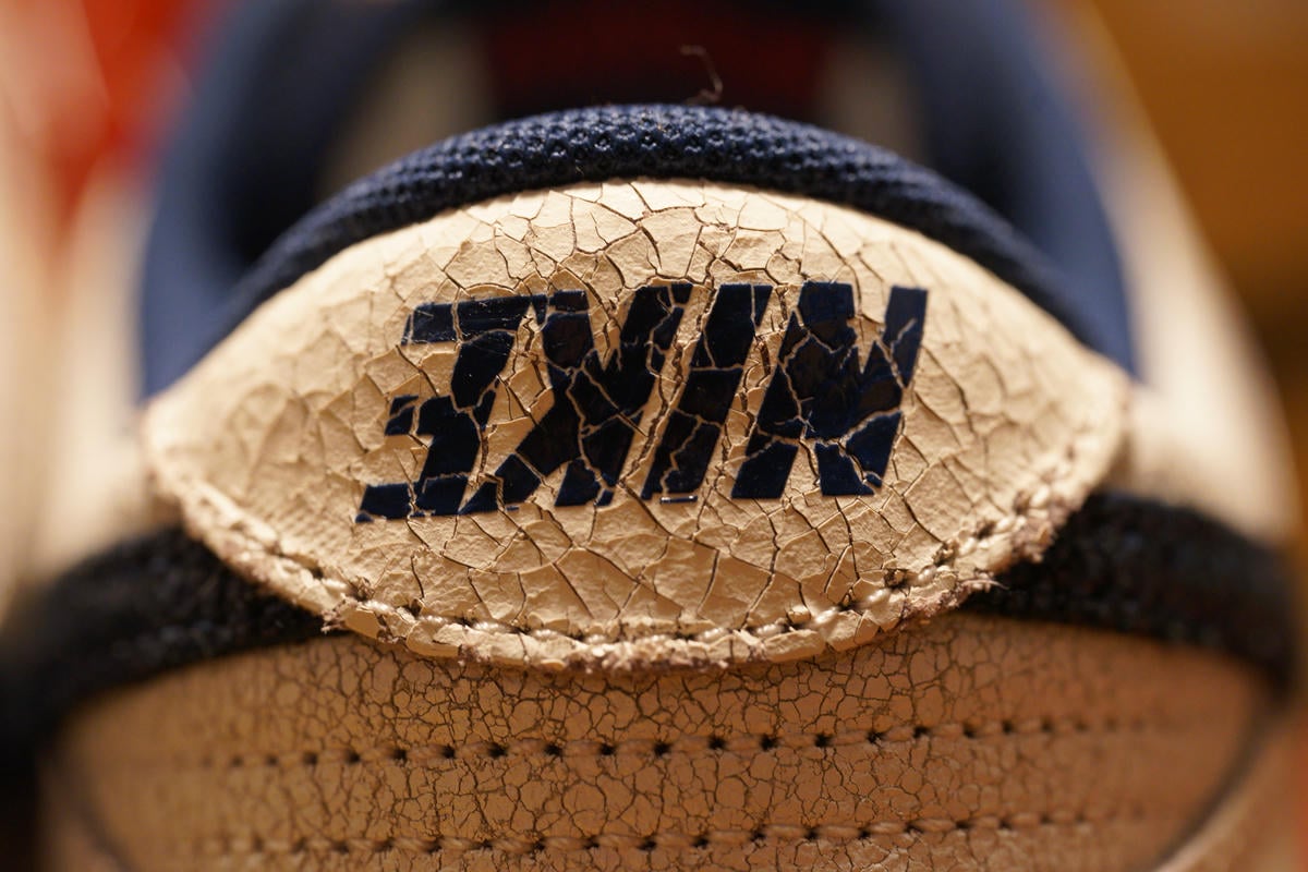 NIKE DUNK LOW SP ST ヒールタブ