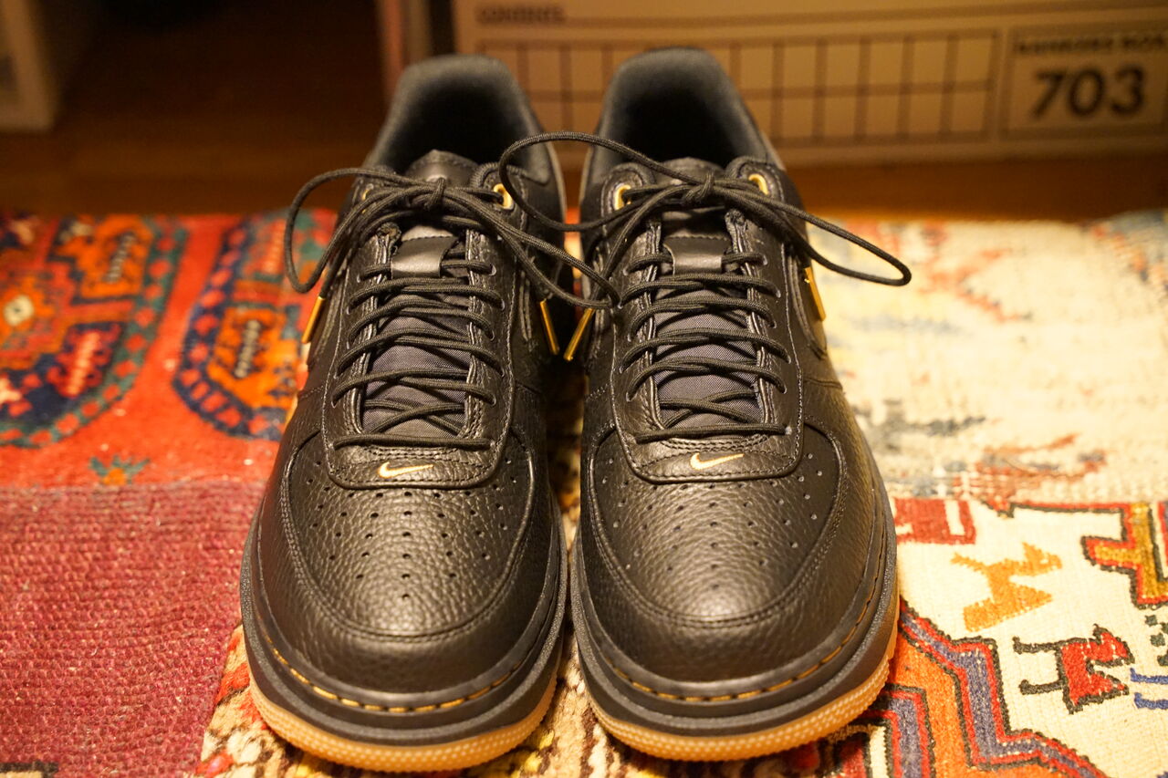 NIKE AIR FORCE 1 LOW LUXE BLACK : ああ、好きに走ればいいじゃない