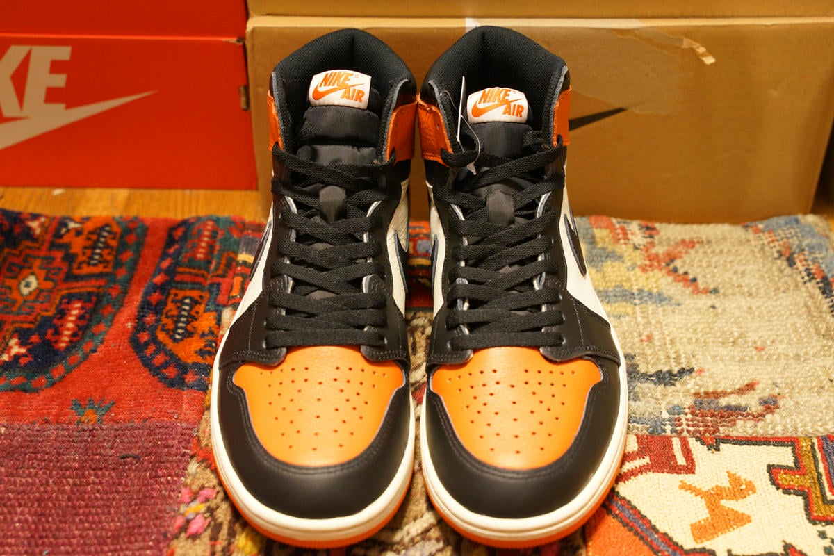 Air Jordan 1 mid シャタバ オレンジ/ブラック NIKE/ナイキ】春履きたいAir Jordan 1 Mid “Shattered Backboard