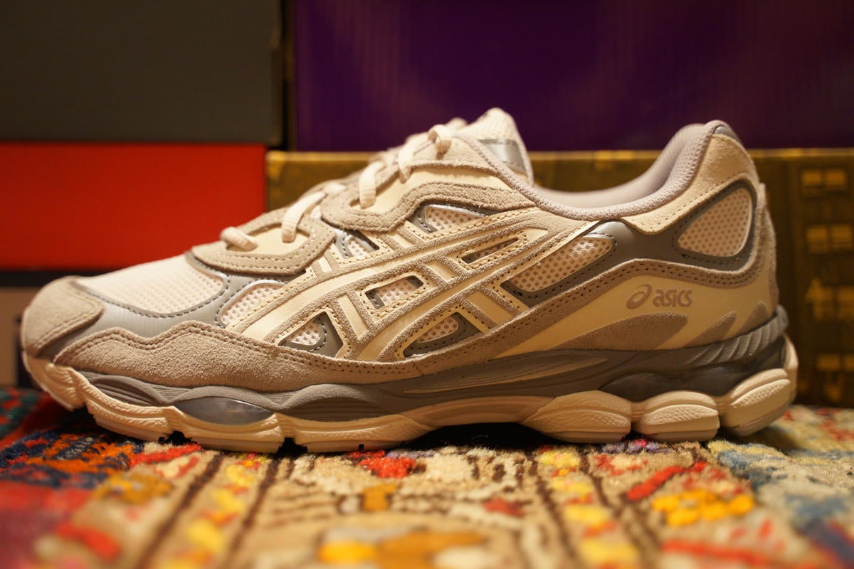 【新品未使用✨】ASICS gel nyc オイスターグレー レビュー】アシックス ゲルNYC オイスターグレーのサイズ感や