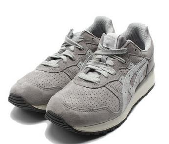 ONITSUKA TIGER TIGER ALLY SAKURA : ああ、好きに走ればいいじゃない