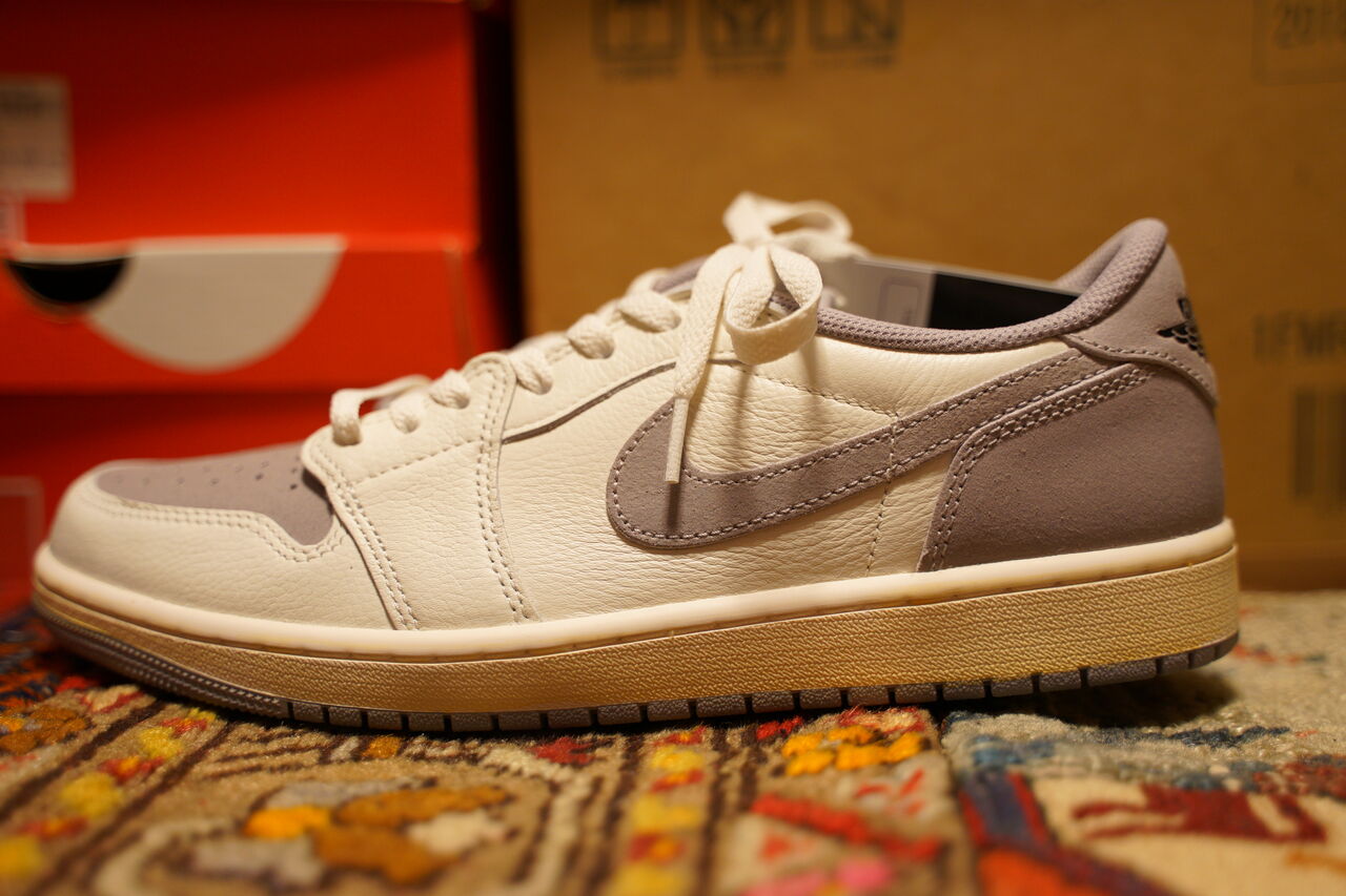 NIKE AIR JORDAN 1 RETOR LOW OG ATMOSPHERE GREY : ああ、好きに走れ  