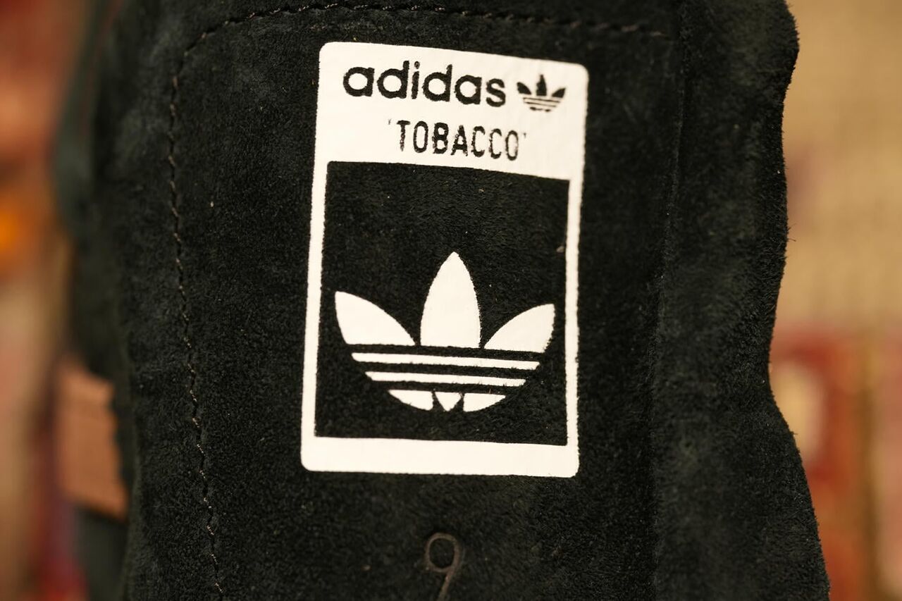 ADIDAS ORIGINALS TOBACCO KICKS LAB HQ9184のシュータン周りのディテールをチェック