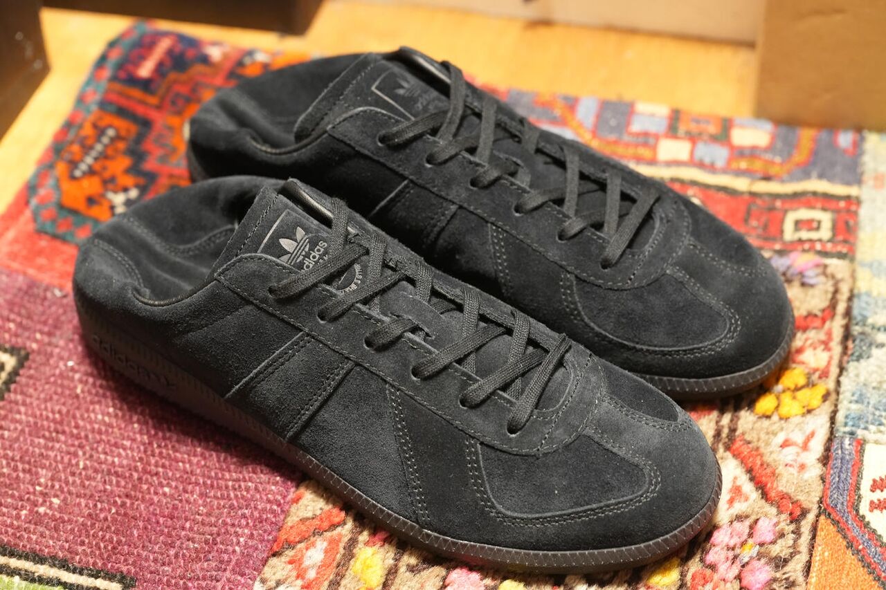 UNITED ARROWS & SONS × ADIDAS ORIGINALS BW ARMY DECON BLACK LA4345 ヒールを折りたたんだ全体図