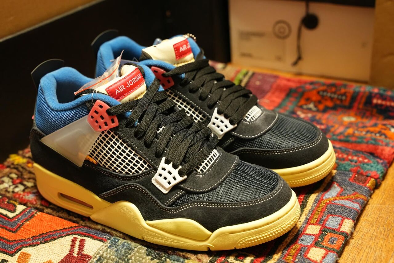 UNION × NIKE AIR JORDAN 4 RETRO OFF NOIR