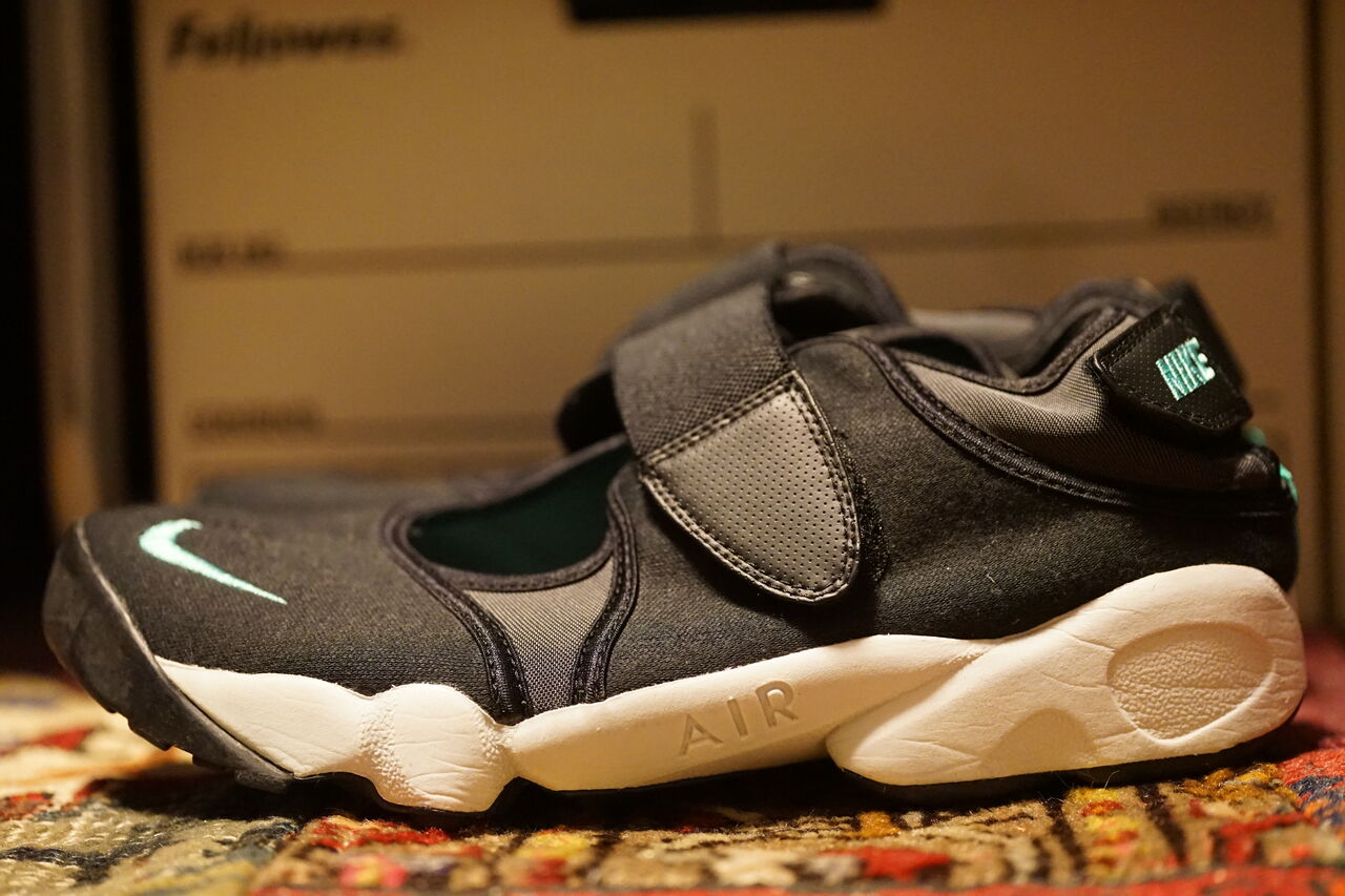 NIKE AIR RIFT : ああ、好きに走ればいいじゃない NIKE AIR RIFT : ああ、好きに走ればいいじゃない