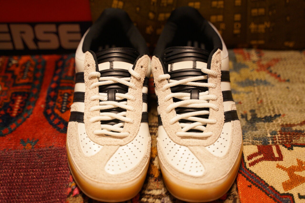 ADIDAS ORIGINALS×BAD BUNNY GAZELLE INDOOR WHITE : ああ、好き ADIDAS ORIGINALS×BAD BUNNY GAZELLE INDOOR WHITE : ああ、好き