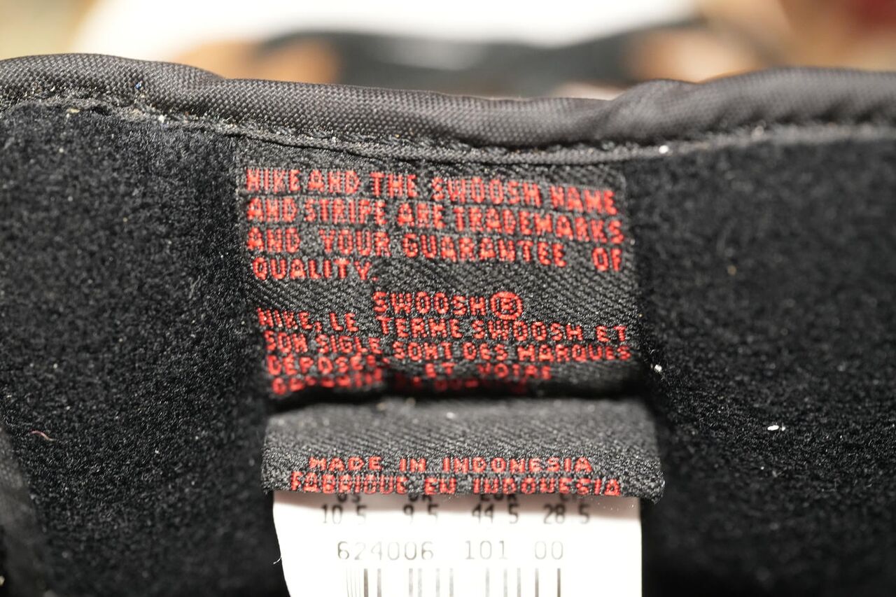 NIKE AIR FORCE2 ESCAPE シュータン裏 タグ