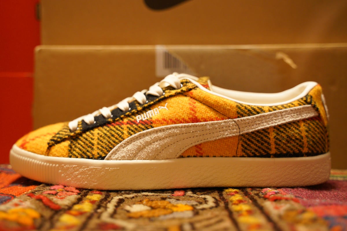 PUMA SUEDE VTG HARRIS TWEED YELLOW 左サイド