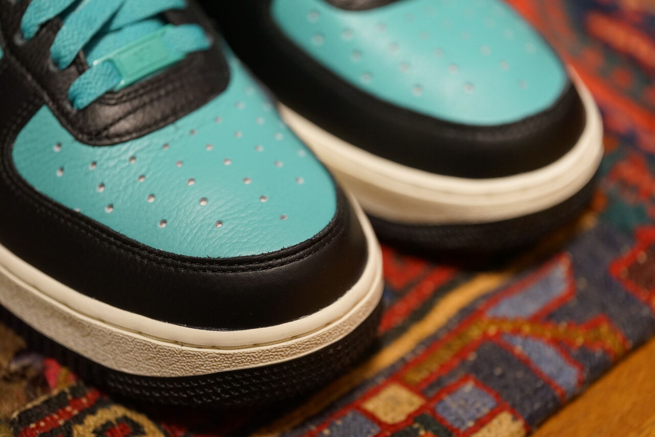 NIKE AIR FORCE 1 LOW UNLOCKED BY YOU TIFFANY : ああ、好きに走れば 