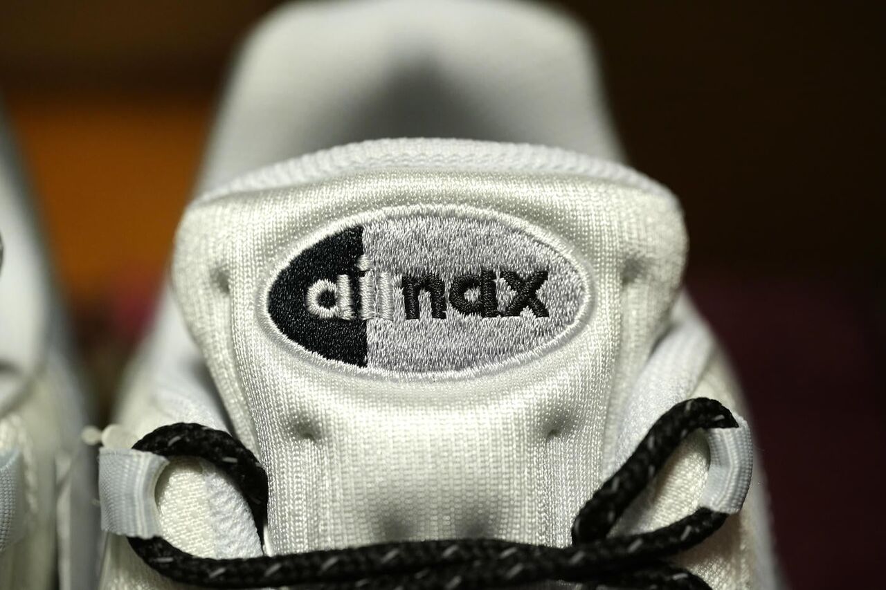 【レビュー】ナイキ エアマックス95 ソンスのサイズ感やディテールを徹底チェック（NIKE AIR MAX 95 BIG BUBBLE SE ...