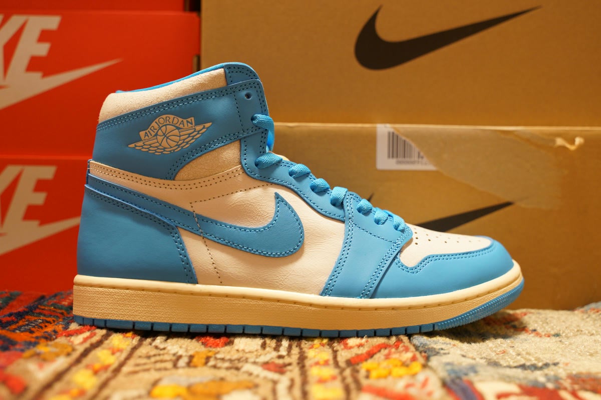 レビュー】ナイキ エアジョーダン1 UNC リイマジンドのサイズ感