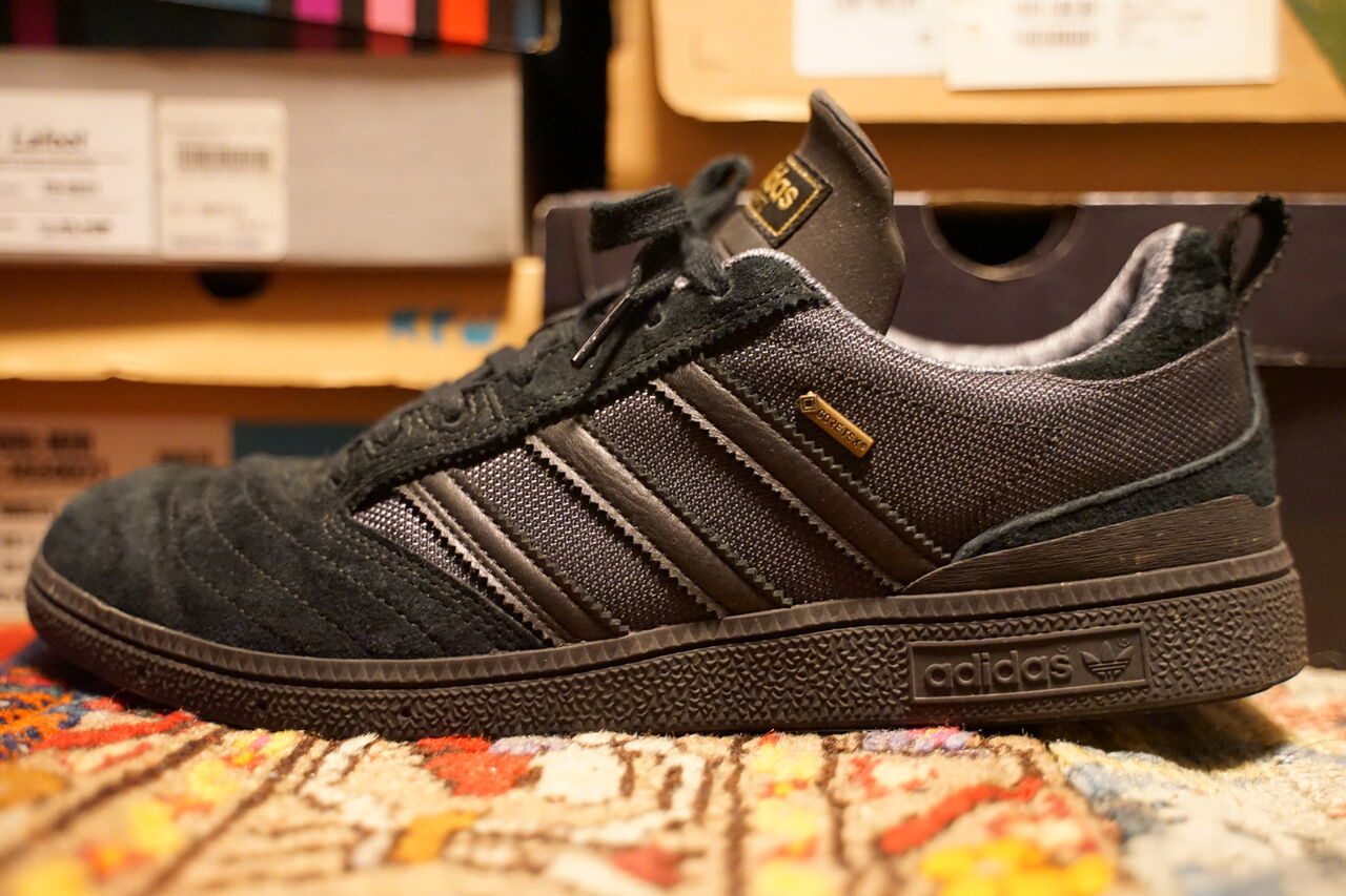 ADIDAS ORIGINALS BUSENITZ GORE-TEX : ああ、好きに走ればいい ADIDAS ORIGINALS BUSENITZ GORE-TEX : ああ、好きに走ればいい