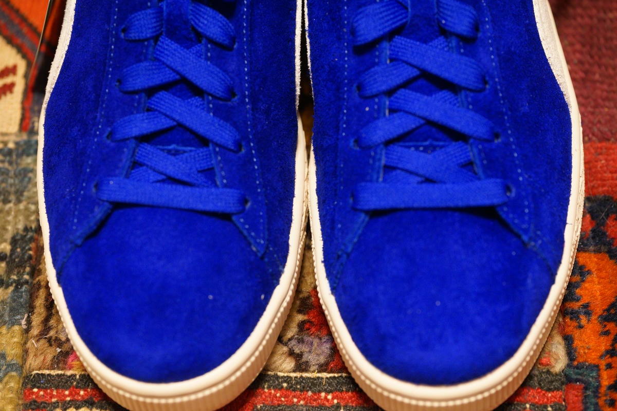 トゥボックス周りはベーシックな形状で特別なディテールはなし。