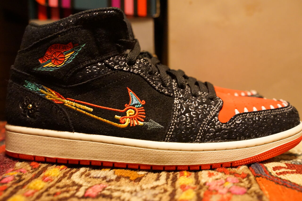 NIKE AIR JORDAN 1 MID SE SIEMPRE FAMILIA : ああ、好きに走ればいい 