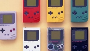 携帯ゲーム機の色は 黒だよな ゲーハー黙示録