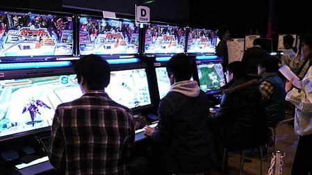 ゲーセンのガンダム勢キモすぎだろ そりゃゲーセンも廃れるわ ゲーハー黙示録