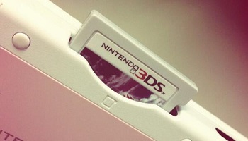 なぜニンテンドーdsは頑なにソフトを露出させて簡単に抜けるようにしておくのか ゲーハー黙示録