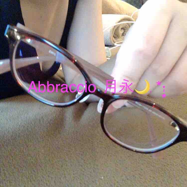 Private Salon Abbraccio メガネ女子は嫌いですか 月永 Private Salon Abbraccio メガネ女子は嫌いですか 月永