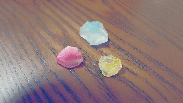 おゆまるとソフトレジンで琥珀糖っぽい型を作ってみたよ おかあさん７２