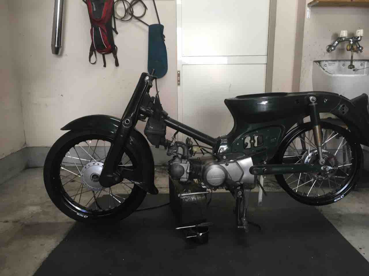 スーパーカブC50 フロント3J化 : ☆abelabo☆セロー系ワイドステップ