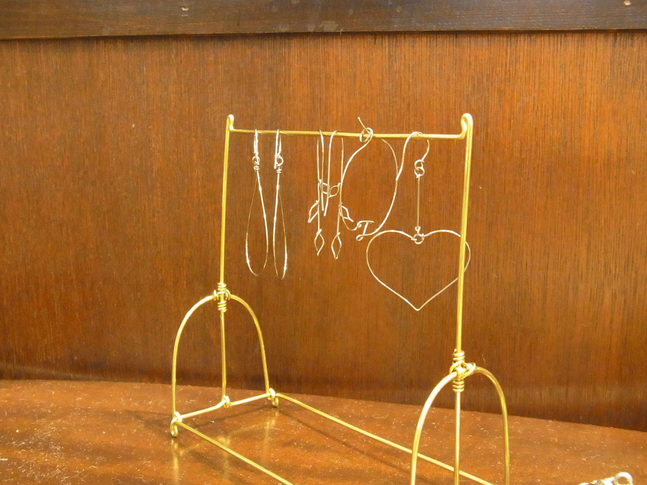 針金細工 アクセサリー 大宮ルミネ 私の部屋 針金細工展３日目ピアス 針金細工職人 銀三こと林雄三のブログ 西荻窪 アビアント 店主