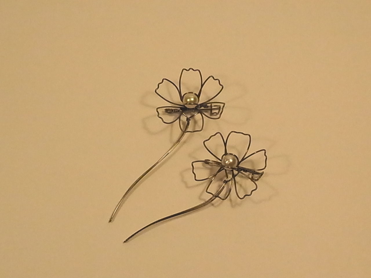 逆さまに 皿 流す 針金 細工 花 La Corvette14 Jp