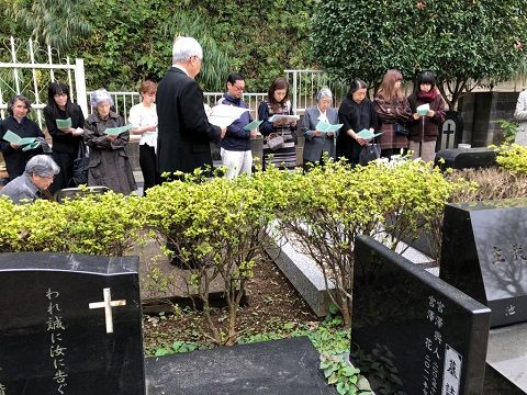 墓前礼拝