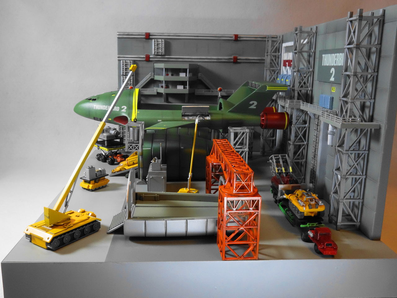 サンダーバード 2号➕コンテナドック　ジオラマ完成品　おまけ付き　1/350 サンダーバード2号コンテナドック完成（9） : 模型部屋でコツコツ