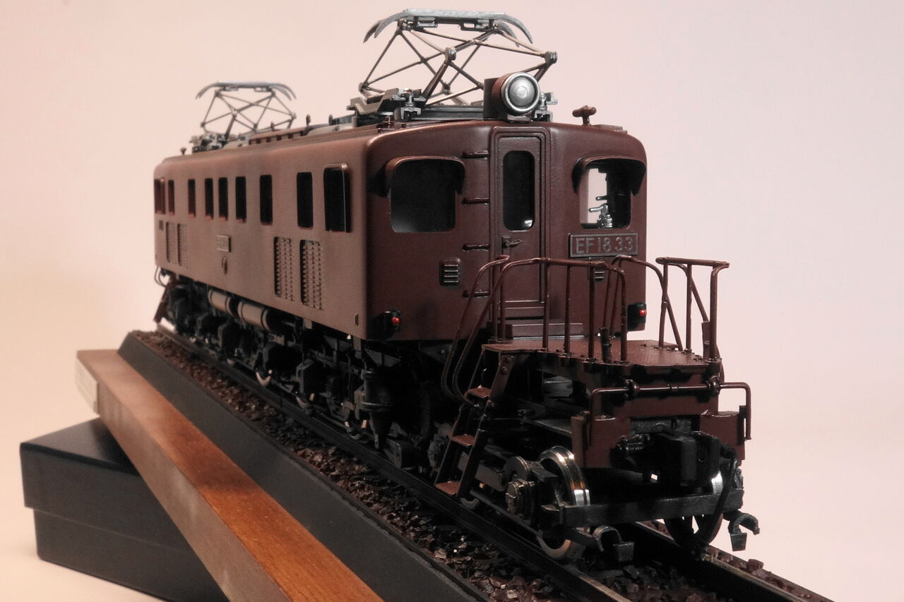 アオシマ EF18電気機関車 製作品